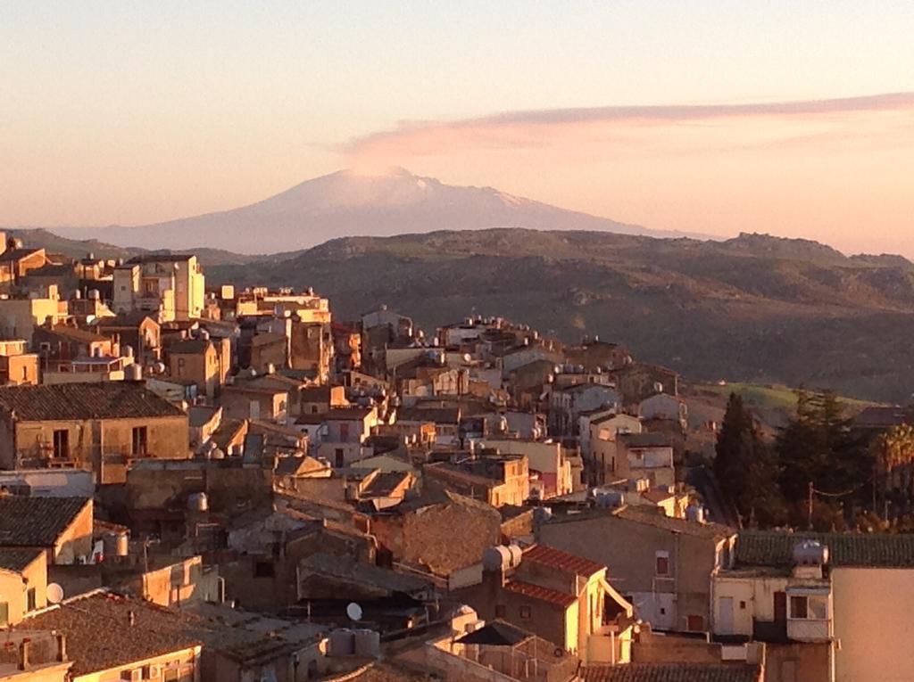 Appartement Attico Da Rosa Con Vista Spettacolare A 360 Gradi à Caltagirone Extérieur photo